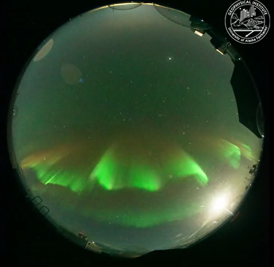 GI cam shows aurora like a ribbon.